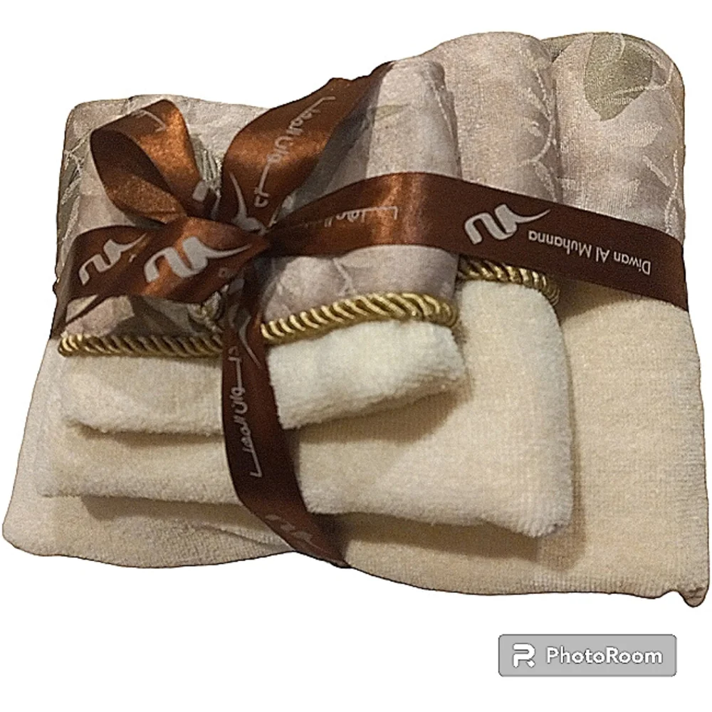 Decorative Set of 3 towels tasseled trim soft and luxurious feel Botanical Bath